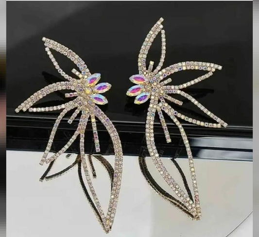 "ZIRCON LEAF EARINGS"